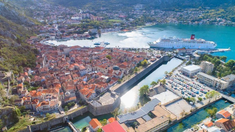 Old Town 466 Apartments Kotor Exterior photo